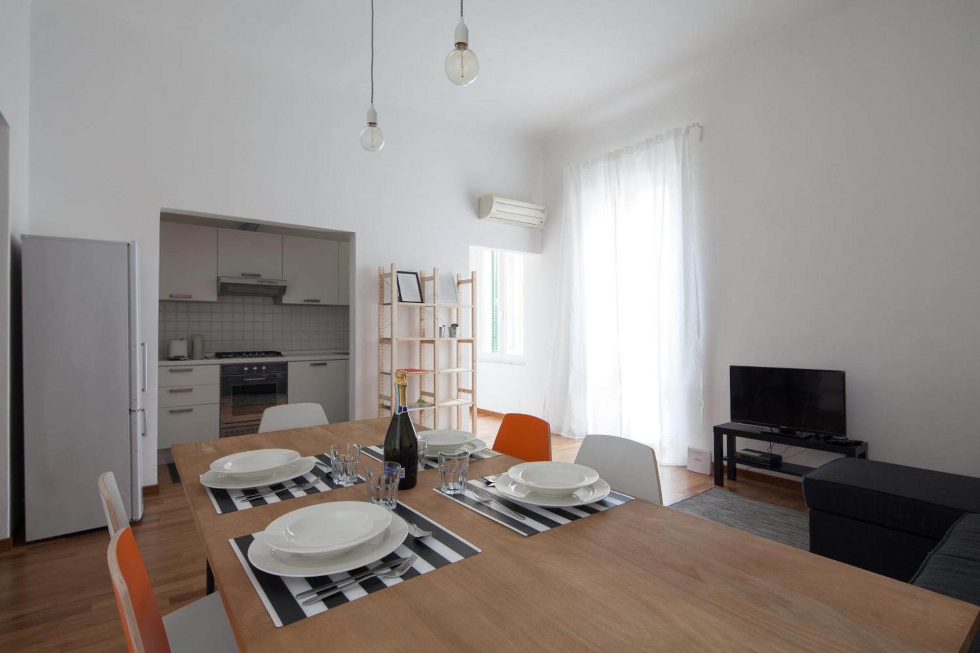 Cv5 - La Spezia City Center - Wide Modern Apartment Walking Distance To The Station To Cinque Terre - Big Terrace On The Roofs المظهر الخارجي الصورة
